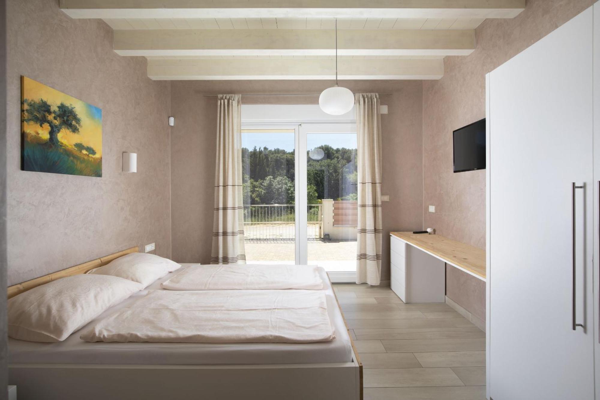 Villa Olivia - New And Modern House With Pool, Souna, Jacuzzi & Playground, Liznjan - Istra Bagian luar foto